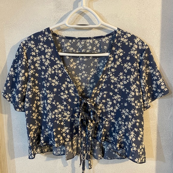 Zara blue flowered tie up top - Picture 3 of 3